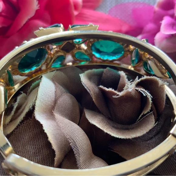 Vintage D&E Juliana green crystal bracelet, clamper/cuff. Free shipping. - Picture 4 of 5